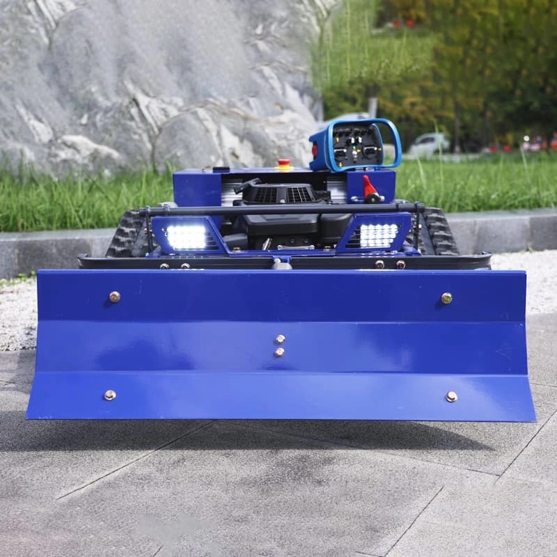 tondeuse à gazon télécommandée pour pentes avec accessoire bulldozer, usine chinoise